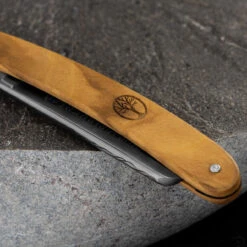 Boker "The Celebrated" Olive Razor -Outdoor Equipment Store 140327.3 65174.1651675341.1280.1280 61571.1651675363