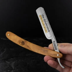 Boker "The Celebrated" Olive Razor -Outdoor Equipment Store 140327.4 97226.1651675341.1280.1280 58284.1651675363