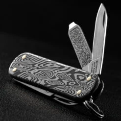 Victorinox Classic SD Brilliant Damascus 13 Victorinox Classic SD Brilliant Damascus -Outdoor Equipment Store BMC 0622134.7 65649.1671206029.1280.1280 83525.1671207008