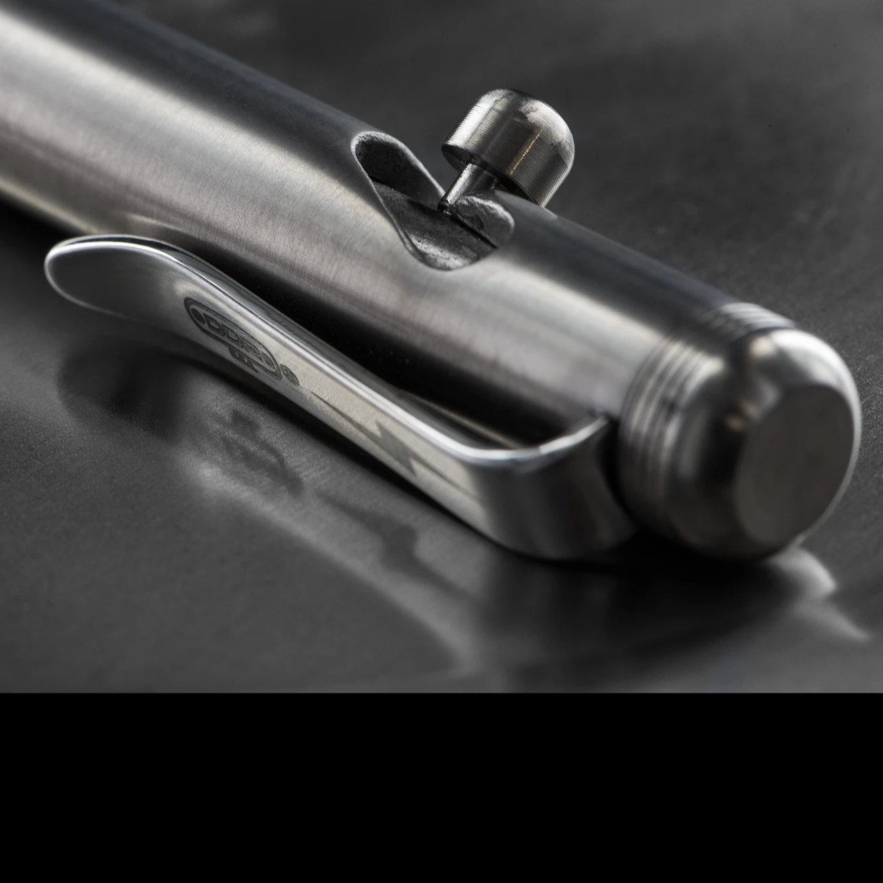 Darrel Ralph Thunderbolt Go Satin 4 Darrel Ralph Thunderbolt Go Satin - Image 4