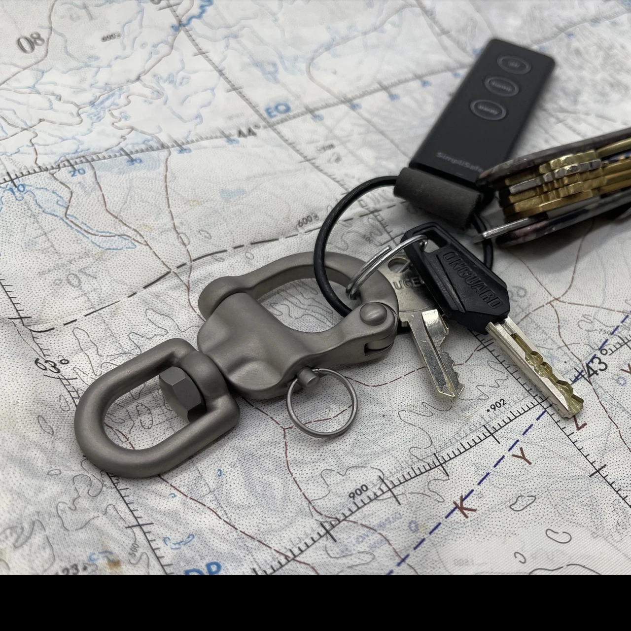 Maratac Titanium Quick Release Snap Shackle 4 Maratac Titanium Quick Release Snap Shackle - Image 4