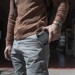 Dango P01 Pioneer Travel Wallet