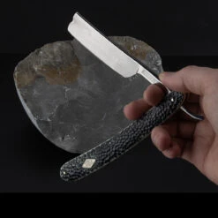 Rough Rider Straight Razor Buckshot Bone 11 Rough Rider Straight Razor Buckshot Bone -Outdoor Equipment Store RR2327det 76429.1643190956.1280.1280 73357.1643190973