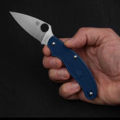Spyderco UK Penknife Lightweight Dark Blue CPM SPY27 -Outdoor Equipment Store SC94PCBLdet 13682.1694442613