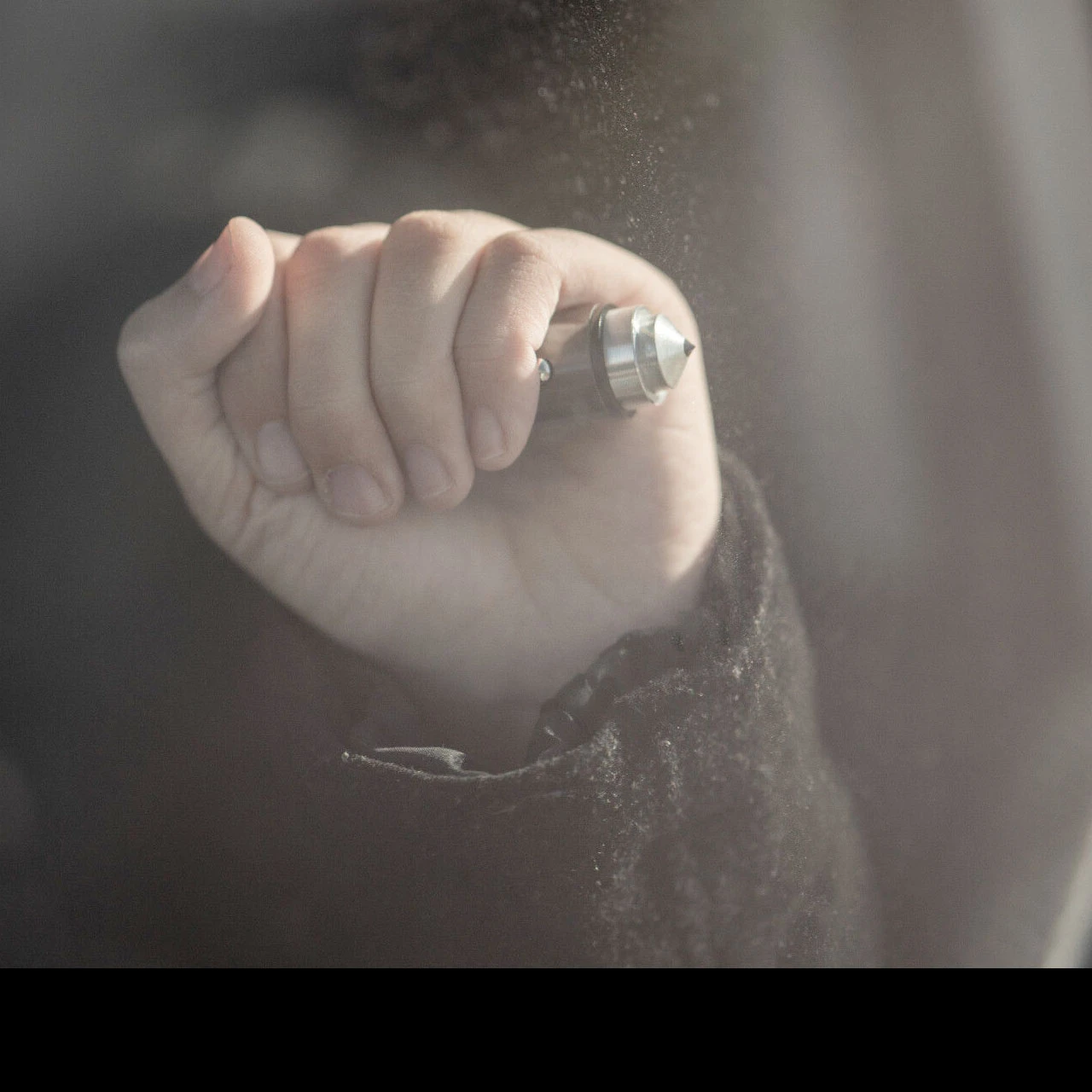 Smith & Wesson Vehicle Escape Tool 4 Smith & Wesson Vehicle Escape Tool - Image 4