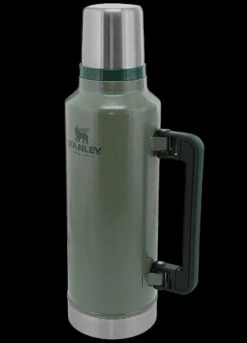 STANLEY CLASSIC LEGENDARY BOTTLE 1.9L -Outdoor Equipment Store Stanley Leg.Classic 1.9L GREEN 83459.1692363829