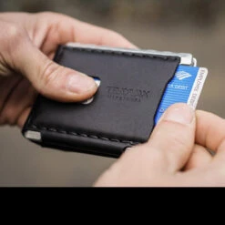 Trayvax Venture Billfold Wallet -Outdoor Equipment Store billfold5 27955.1656951312.1280.1280 18665.1657020514