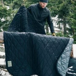 TAD Bastion Woobie -Outdoor Equipment Store tad bast woo bkdet4 14194.1587420422.1280.1280 03470.1647623499